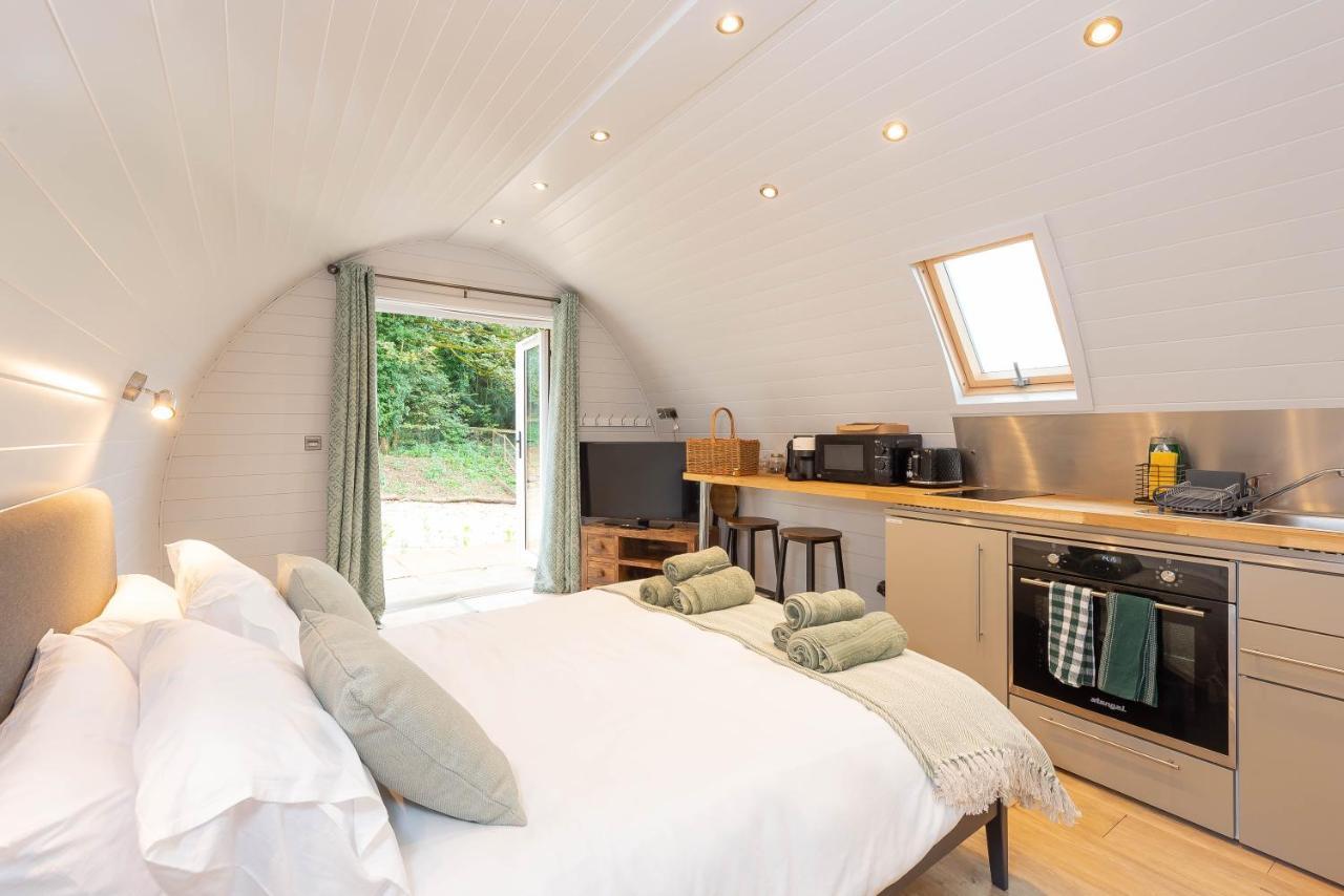 The Plough Inn Cabins Ramsden المظهر الخارجي الصورة