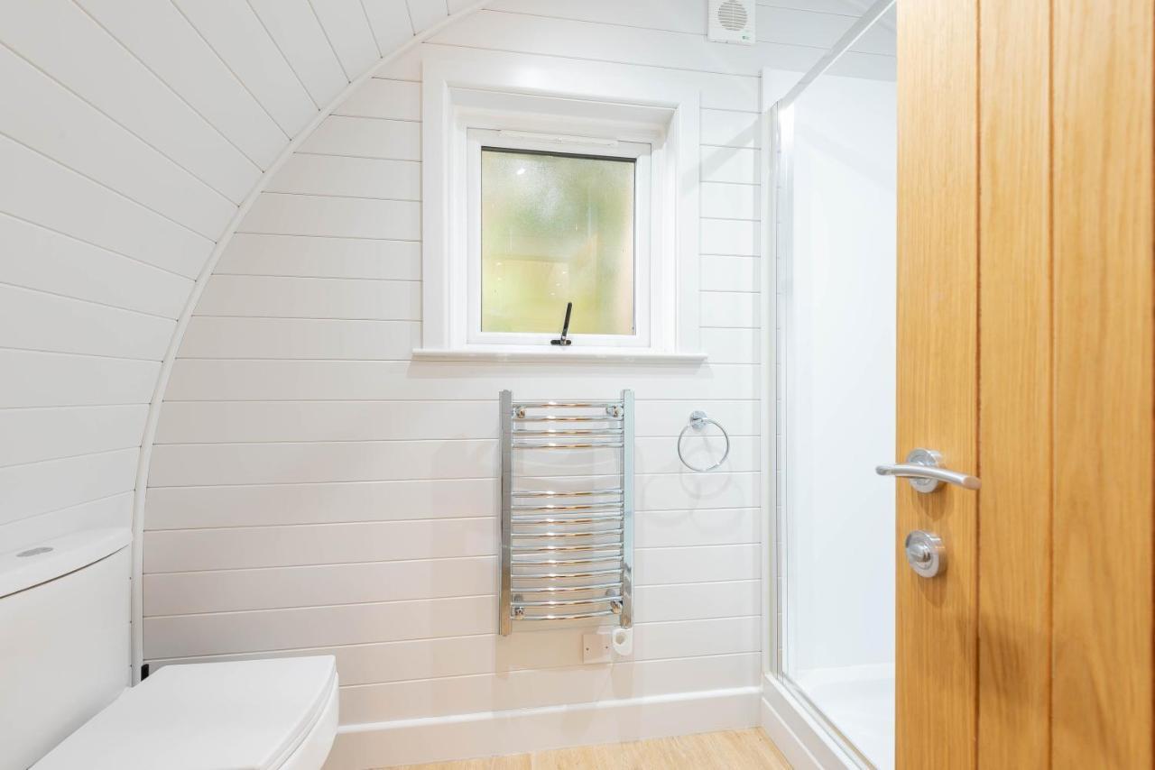 The Plough Inn Cabins Ramsden المظهر الخارجي الصورة