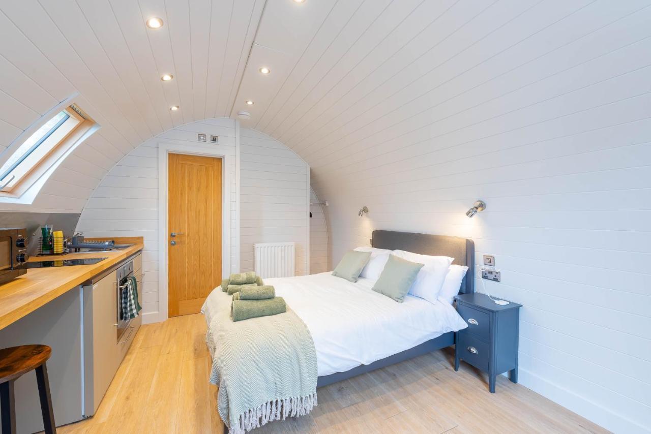 The Plough Inn Cabins Ramsden المظهر الخارجي الصورة