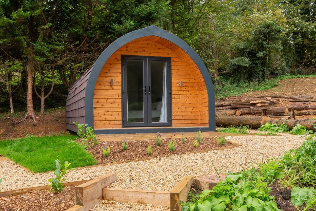 The Plough Inn Cabins Ramsden المظهر الخارجي الصورة