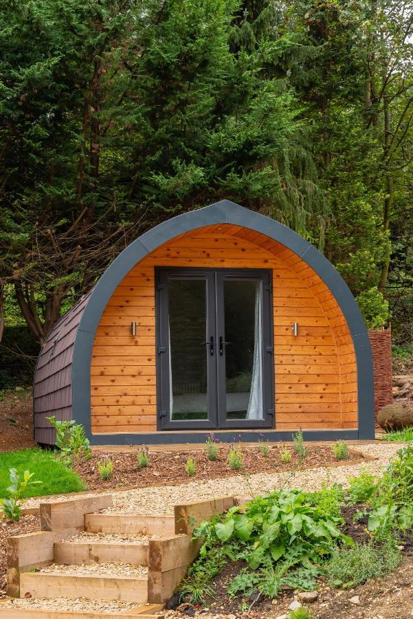 The Plough Inn Cabins Ramsden المظهر الخارجي الصورة