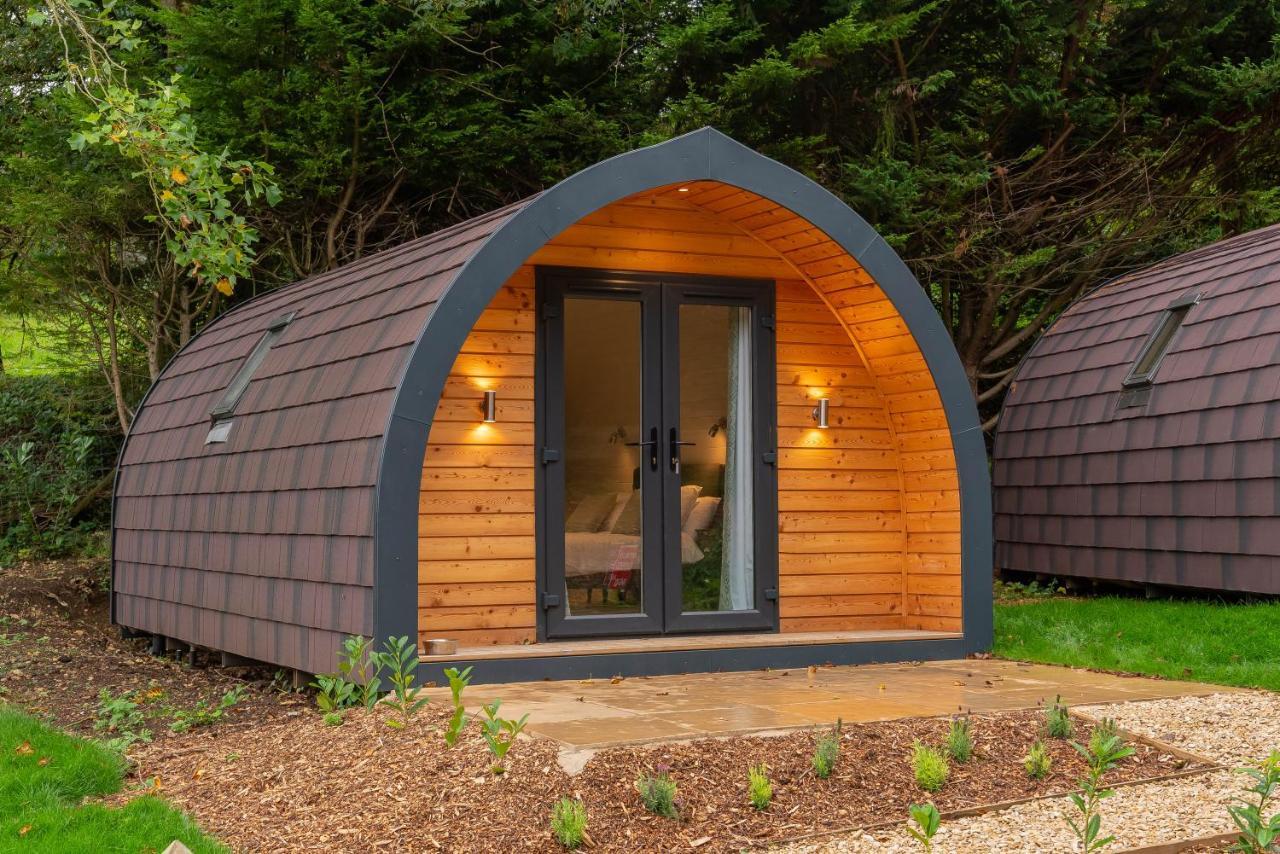 The Plough Inn Cabins Ramsden المظهر الخارجي الصورة